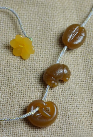 Pendentif en jade sucré pour la stabilité et l'abondance | UDO Cloud Gazing